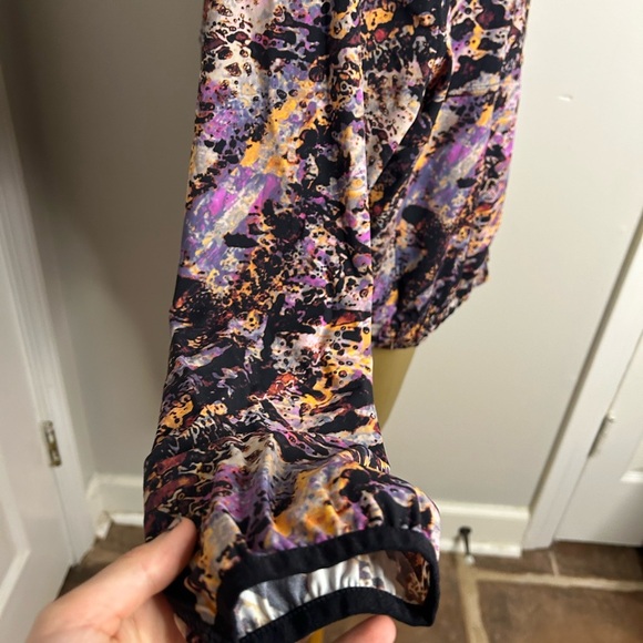 Fabletics Multicolor Abstract Jacket - Picture 10 of 16